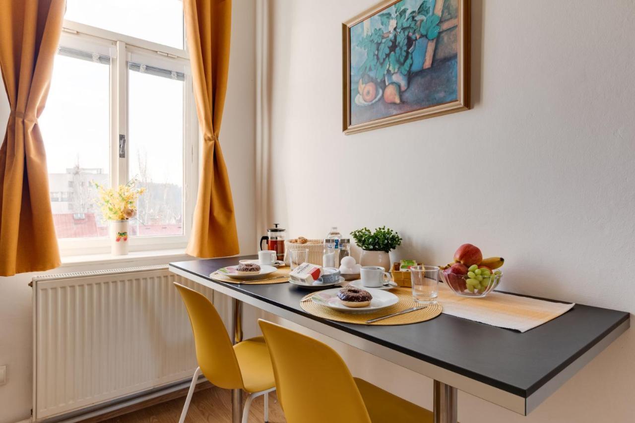 Sunshine Apartment Near The City Center Praga Exterior foto